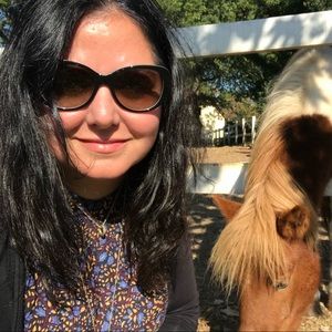 Meet your Posher, Laura